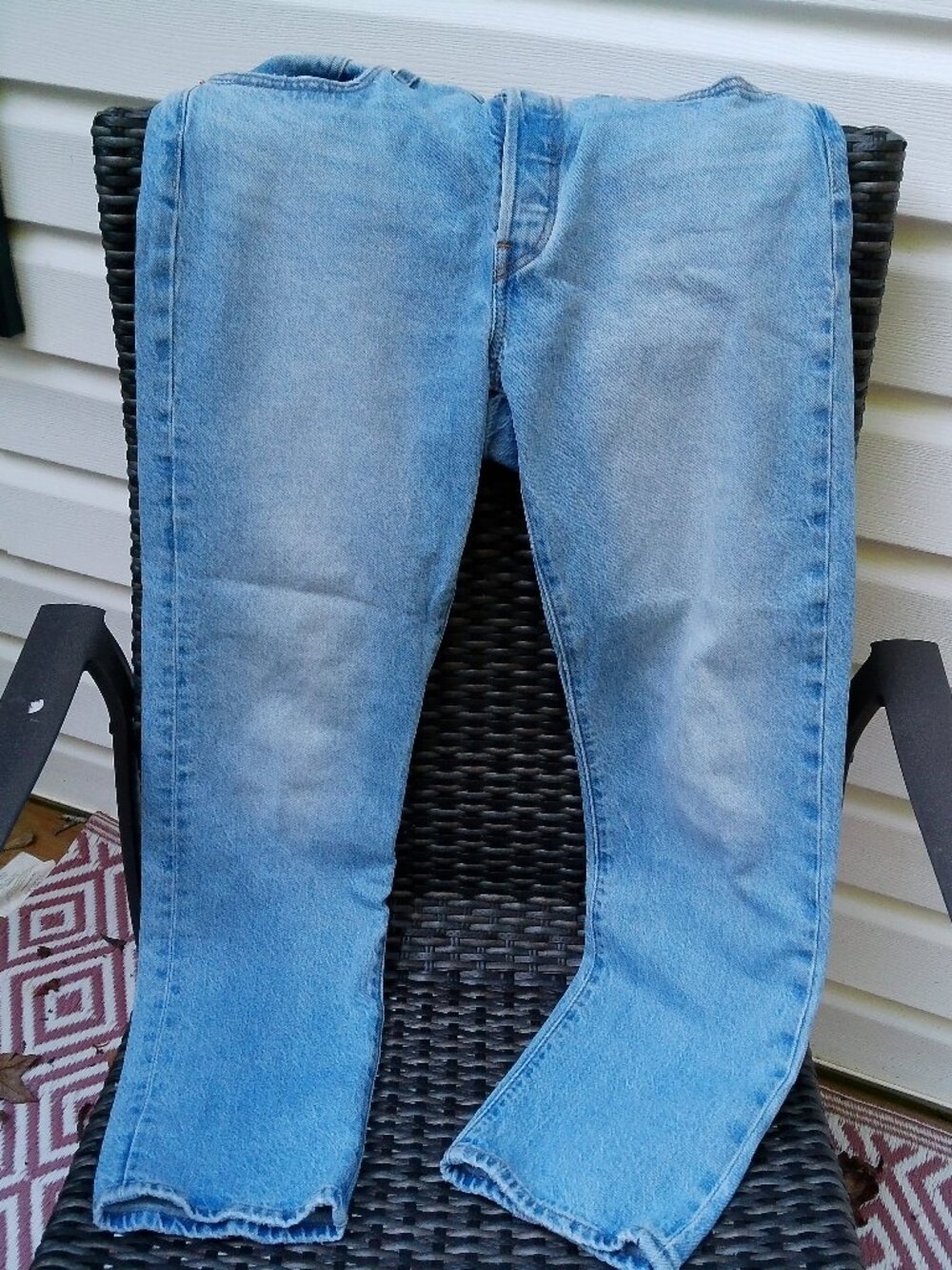 LEVIS SIZE 29/30 GREAT CONDITION LADIES JEANS